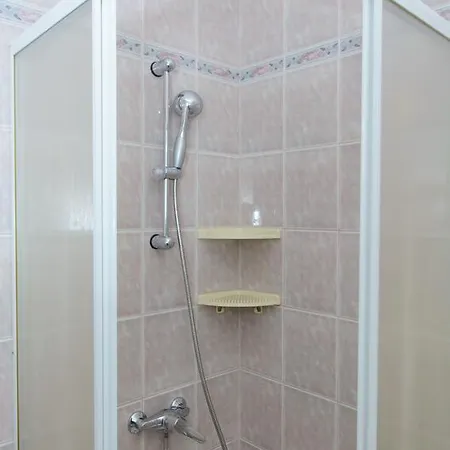 Studio 15440a 公寓 *